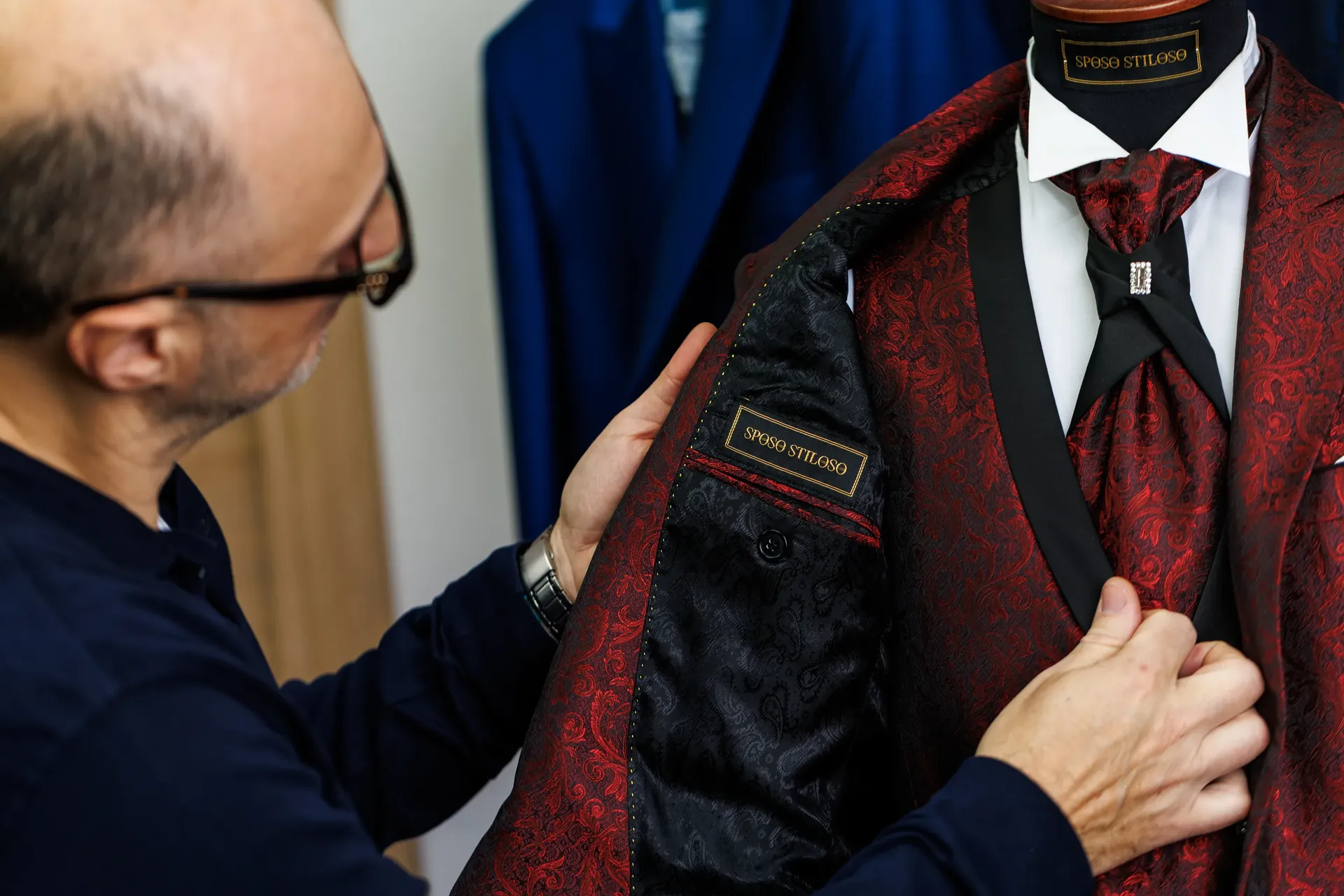 Richiedi un appuntamento per il tuo abito da sposo